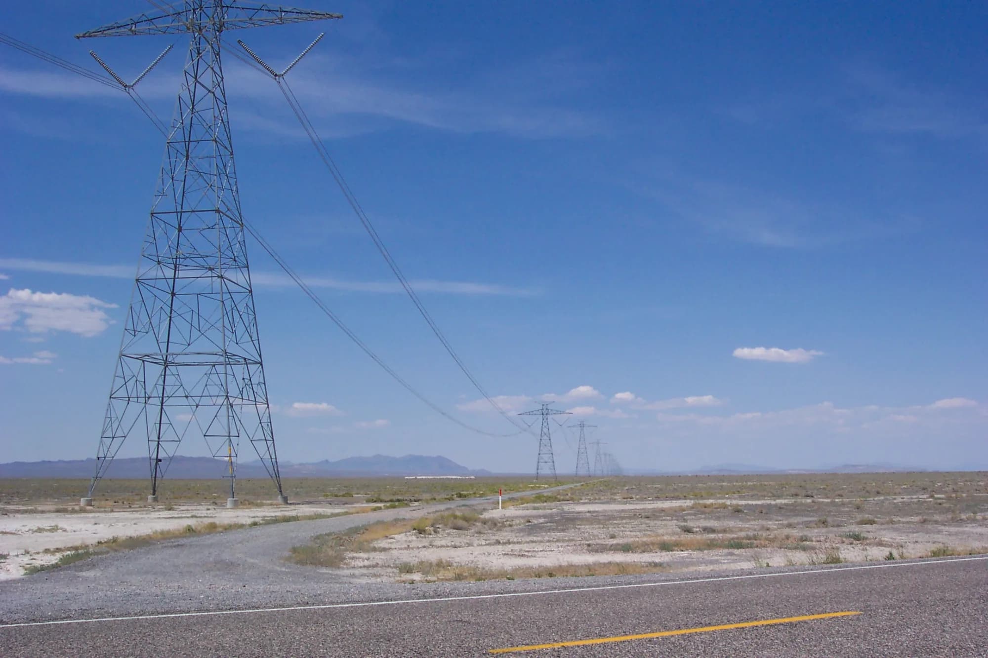 ONEE Launches Geotechnical Studies for New HVDC Corridor